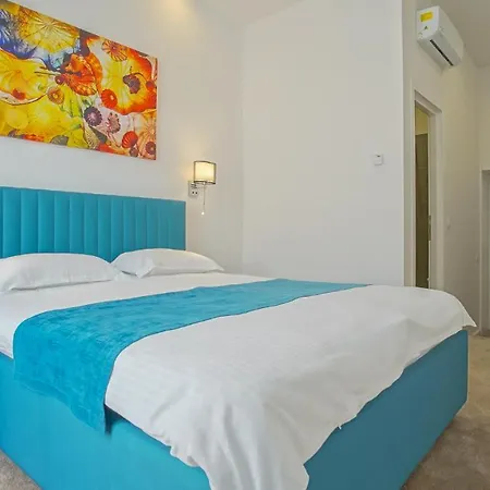 Aparthotel Zoom *