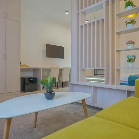 アパートホテル Zoom