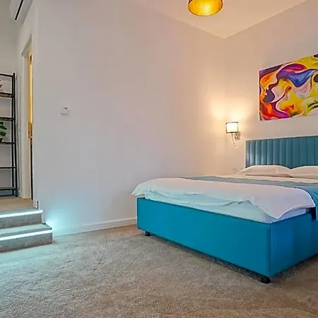 Zoom Aparthotel