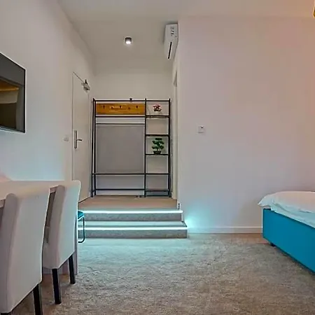 Aparthotel Zoom 3*