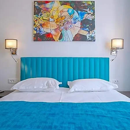 Aparthotel Zoom 3*